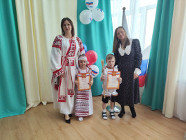 Конкурс семейного творчества «Семейные таланты нашей Родины» Конкурс семейного творчества «Семейные таланты нашей Родины».